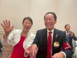 LINE_ALBUM_12月第2例会（結成1500回記念例会）2025.12.26_251229_57