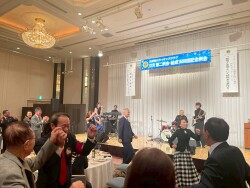 LINE_ALBUM_12月第2例会（結成1500回記念例会）2025.12.26_251229_58